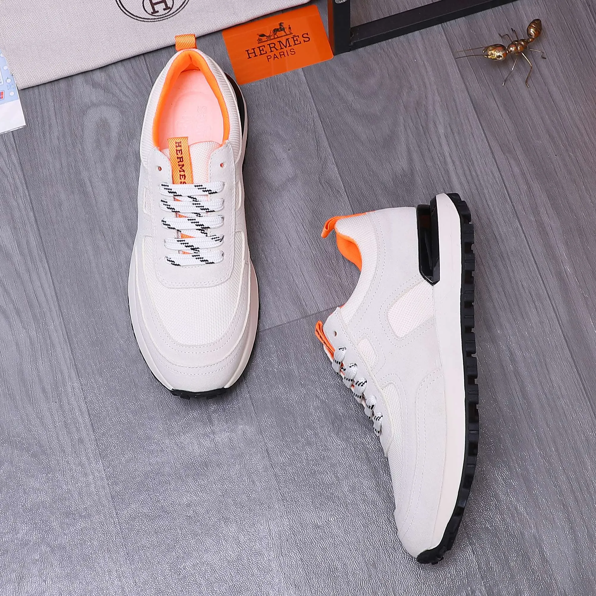 Men's shoes 💰420 Product trademark: HERMES "Hermes" casual shoes Regular size: 38-44 Product materials: Selected frosted cowhide stitching mesh upper Breathable mesh lining Cowhide insole Rubber outsole